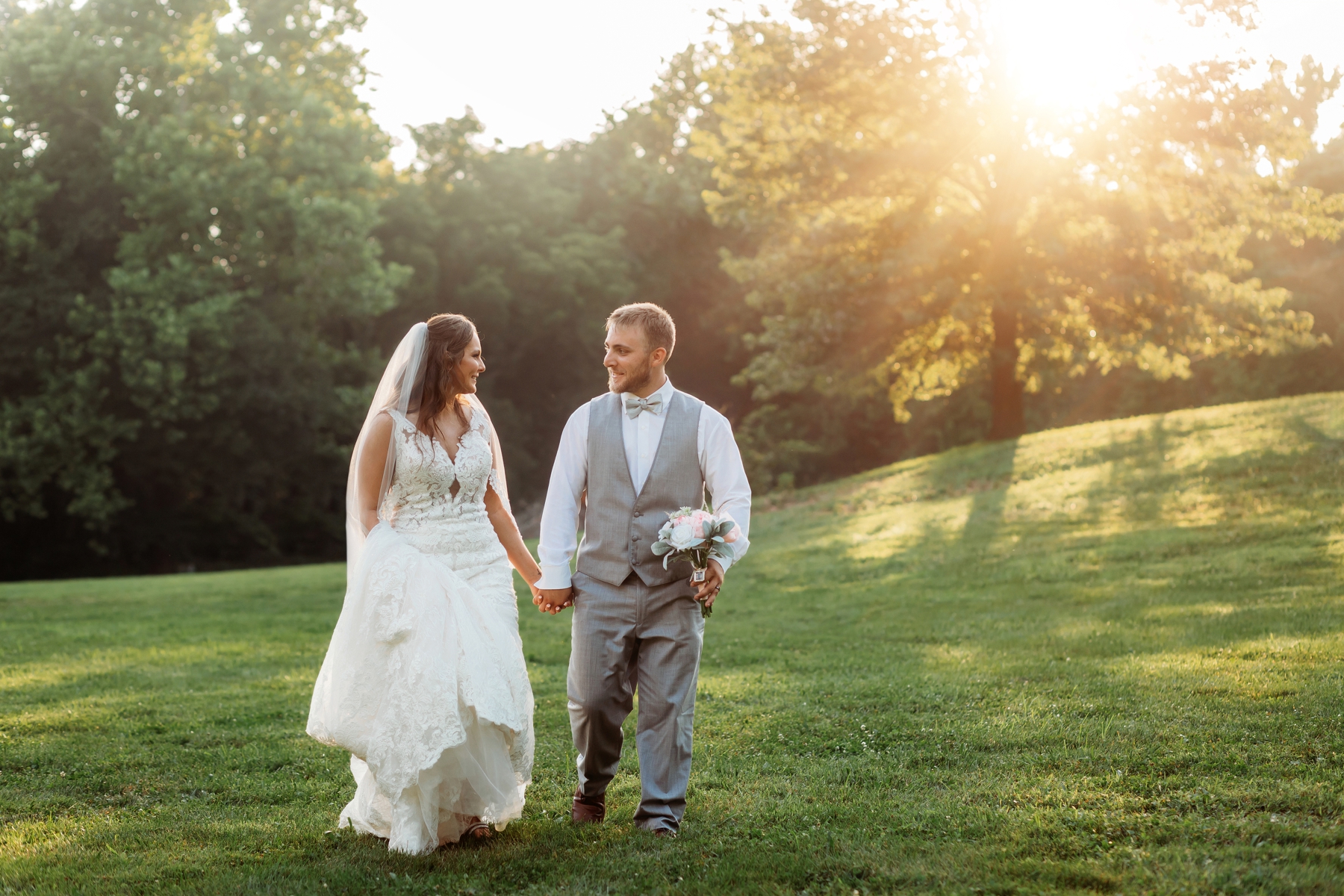 backyard wedding photography bates city missouri bride and groom brittany jewell photography
